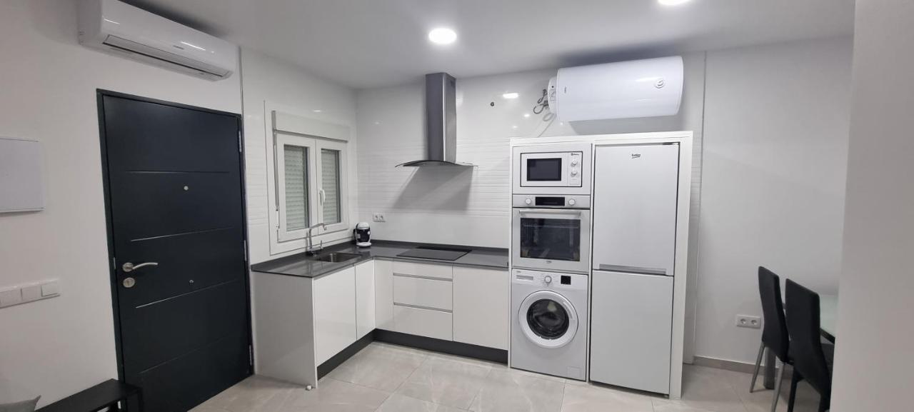 Apartamentos La Playa Барбате Екстериор снимка
